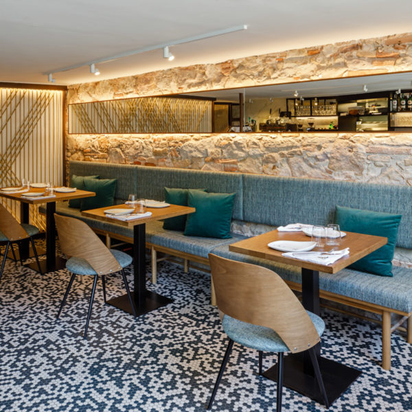cosy sustainable restaurant in Barcelona city center