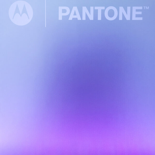 During this Cannes Lions event, vibrant colors were enhanced by the lighting as in this picture the branding moment with touches of pink, white, purple and blue