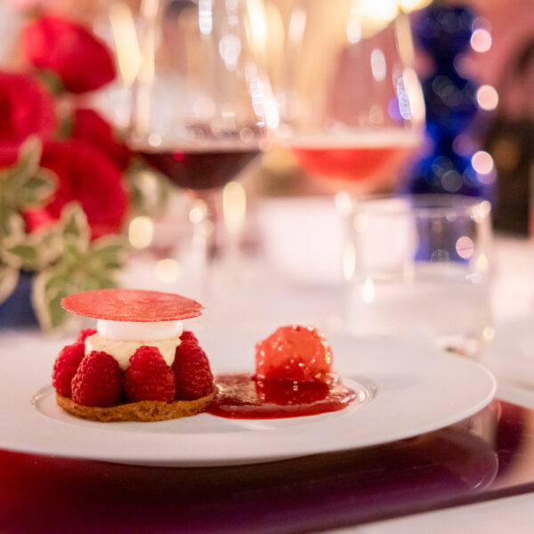 Vanilla, raspberry and much more in this delicious dessert of the 5 courses dinner