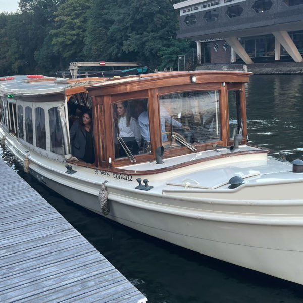 Amsterdam-cruise-boat-IBC