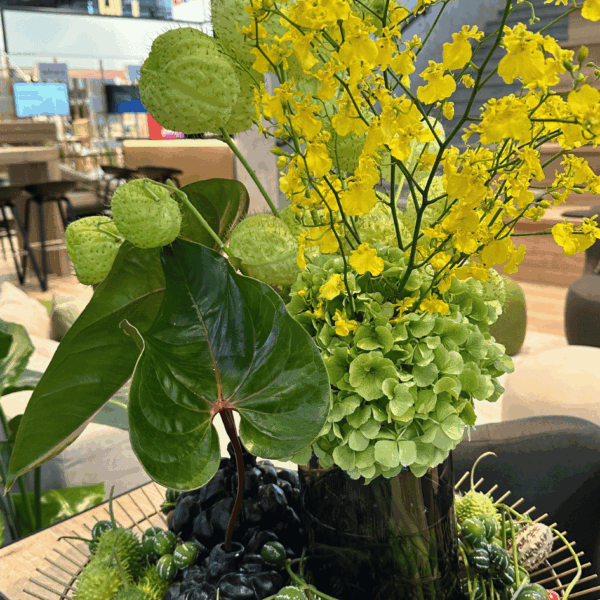 Flower arrangement on the booth of our customer